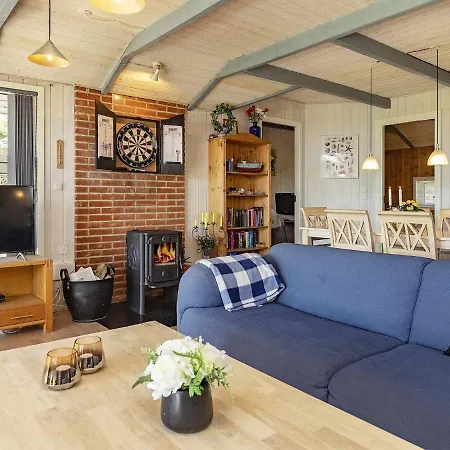 Three-bedroom In øster Assels 1